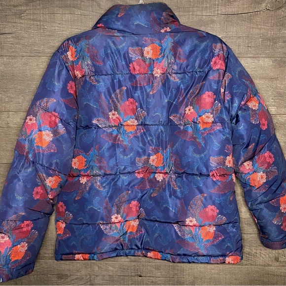 Sundance Women's Kimmy Navy Floral Puffer Winter Coat Size Petite Small … - Picture 7 of 7